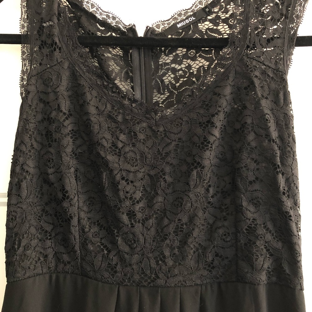 Dress - Picture 2 of 3